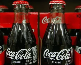 Coca-Cola do Brasil é mais saudável que a dos EUA? Nutricionista responde