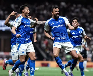 Convocados marcam e Cruzeiro vence o Atlético-MG na Copa do Brasil
