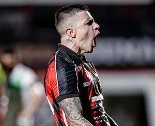 Da desconfiança a artilharia: a reviravolta de Renato Kayzer no Vitória