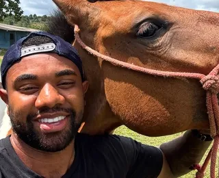 Davi Brito anuncia venda da casa por valor milionário