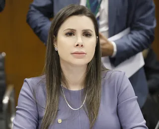 Deputada propõe lei que autoriza Congresso a barrar decisões do STF