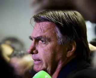 Milhares de dólares na casa de Bolsonaro: PF apura suposto plano de fuga