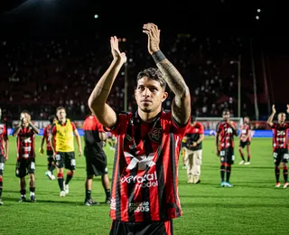 Esquecido por Carpini, Felipe Cardoso ganha espaço no Vitória e desabafa