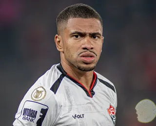Ex-Vitória não se firma no Grêmio e ainda pode trocar de time; veja