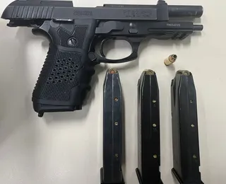 Homem é preso após se passar por policial penal em Salvador