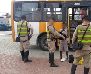 Homem é preso transportando "falso cuscuz" em ônibus de Salvador