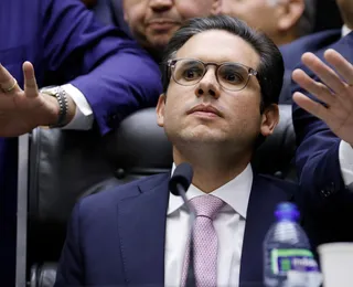 Hugo Motta manda duro recado após tomar mesa da Câmara