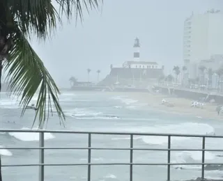 Salvador entra em alerta vermelho e pode registrar mais de 100 mm de chuva