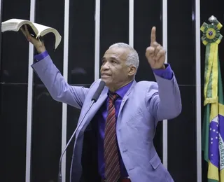 Isidório lidera ranking dos deputados baianos que menos gastaram