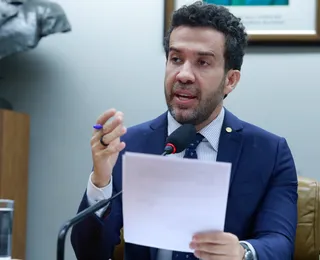 Janones tem mandato suspenso após embate com Nikolas Ferreira