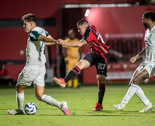 Kayzer diz que faltou "malandragem" para o Vitória contra o Palmeiras