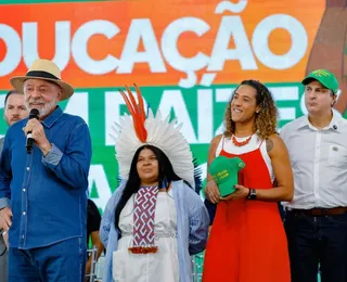Lula detona patriotismo de bolsonaristas e pressiona Câmara