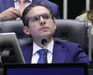 Motta assina dança das cadeiras na Câmara; 7 deputados perdem mandato