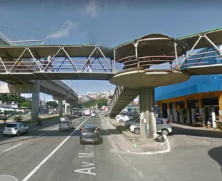 Mulher é morta a tiros em passarela de avenida importante de Salvador