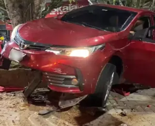 Mulher sem CNH atropela grupo de pessoas, foge e é capturada na Bahia