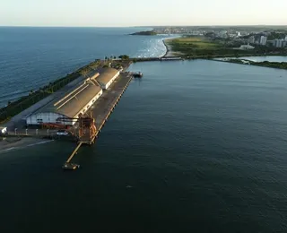 Porto de Ilhéus recebe nova dragagem que inclui recuperação de praias