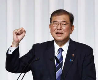 Primeiro-ministro japonês renuncia há menos de um ano no cargo