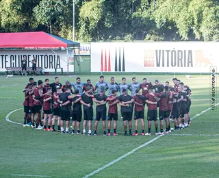 Recuperados, meias podem ser opções no Vitória para pegar o Flamengo