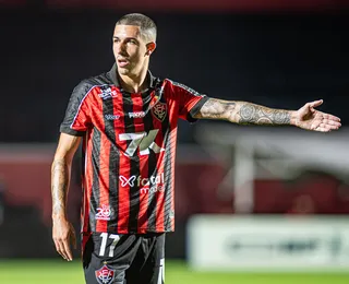 Titular pela primeira vez, Aitor Cantalapiedra surge como esperança