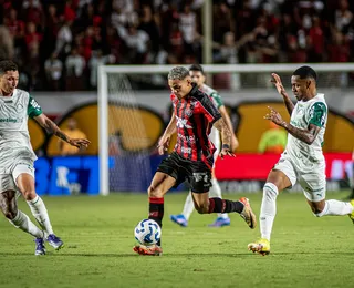 Dois gols, um ponto: Vitória abre vantagem e cede empate ao Palmeiras