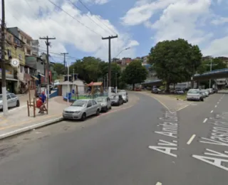 Via bloqueada: familiares de jovem assassinado na Federação fecham a Vasco da Gama