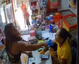 Vídeo: mãe agride filho e atendente por R$ 10 gastos sem saber