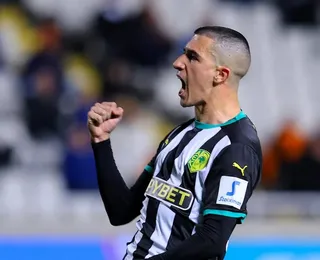 Vitória anuncia a contratação do atacante espanhol Aitor Cantalapiedra