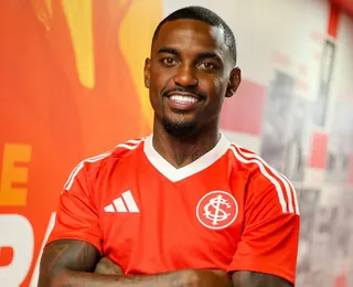 Vitória anuncia contratação de novo lateral-esquerdo; veja quem é