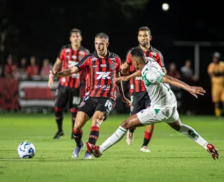 Vitória sofre gol nos acréscimos e fica no empate contra o Juventude