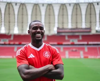 Vitória encaminha contratação de lateral-esquerdo do Inter; saiba quem