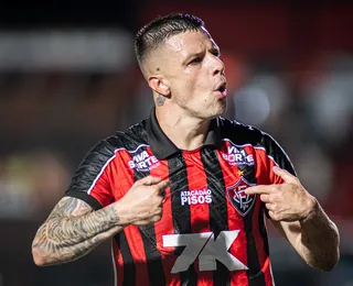 "Vontade de esculachar", diz Renato Kayzer após empate do Vitória
