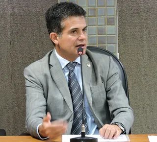 Eduardo Salles aponta insegurança jurídica para produtores rurais baianos - Imagem