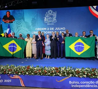 Ordem 2 de Julho: Jerônimo homenageia importantes nomes da Bahia - Imagem