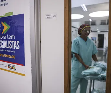 Governo anuncia 4 medidas que vão mudar sua carreira na Saúde - Imagem