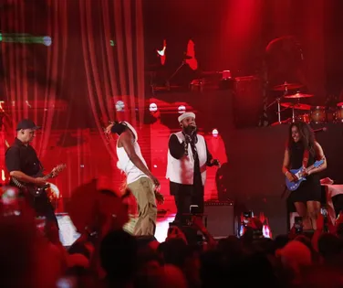 Idealizador do BaianaSystem rebate críticas a show em camarote - Imagem