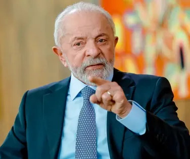 Lula anuncia R$ 30 bilhões para empresas afetadas por tarifaço - Imagem