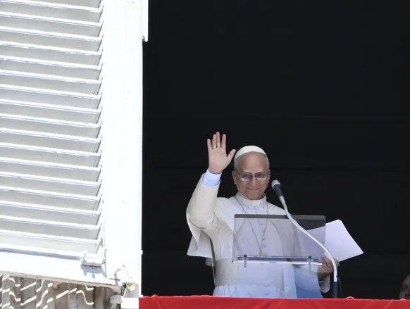 Papa Leão XIV aprova documento que reafirma defesa da monogamia - Imagem