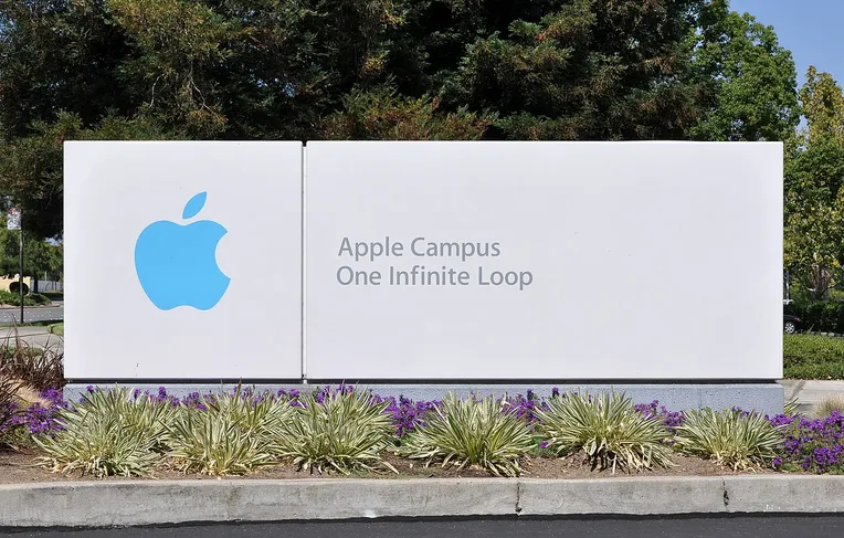 Apple surpreende Wall Street após atingir marca trilionária inédita