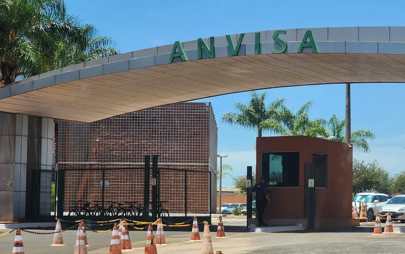 Anvisa proíbe medicamentos vendidos por grande rede de farmácia - Imagem