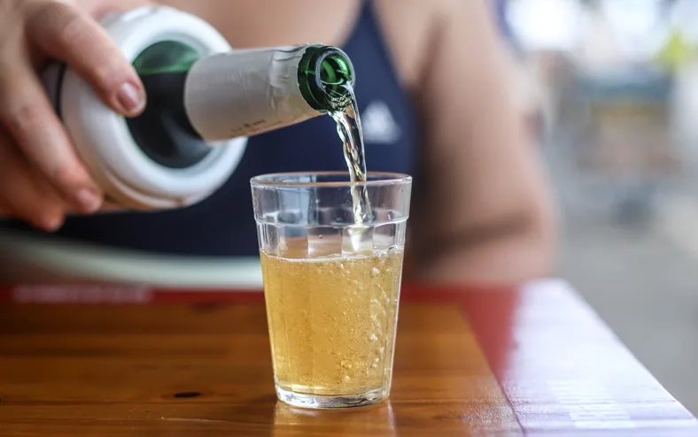 Lei Seca proíbe álcool na madrugada e impõe multa de R$ 1.071,92 - Imagem