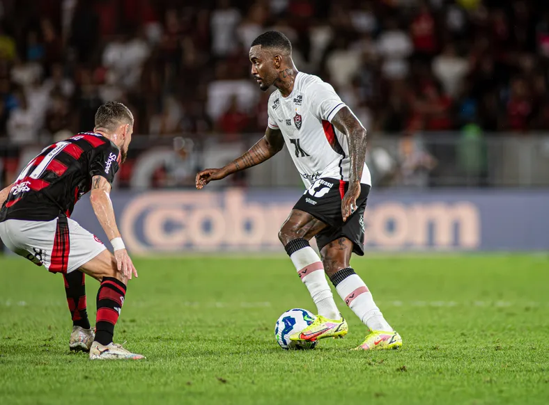 Vexame! Vitória sofre pior derrota desde o profissionalismo no futebol - Imagem