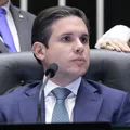 Motta cede pressão e inicia votação de requerimento para acelerar anistia imagem