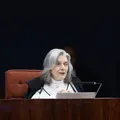 Cármen Lúcia vê evidências de grupo de Bolsonaro em trama golpista imagem