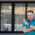 Defesa de Bolsonaro pede fim de prisão domiciliar ao STF imagem