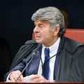Fux vota com maioria por validade da delação de Mauro Cid imagem