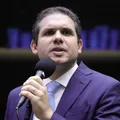 Hugo Motta escolhe relator de projeto da anistia imagem