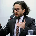 PEC da Blindagem: Jean Wyllys detona proposta e chama de “descaramento” imagem