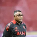 Sem demitir Chagas, Vitória faz oferta para técnico ex-Bahia; entenda imagem