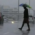 Nova frente fria promete chuvas intensas e temporais antes do Natal imagem