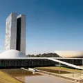 Senador baiano mantém indefinição sobre PEC da Blindagem imagem